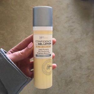 It Cosmetics Confidence in a Gel Lotion